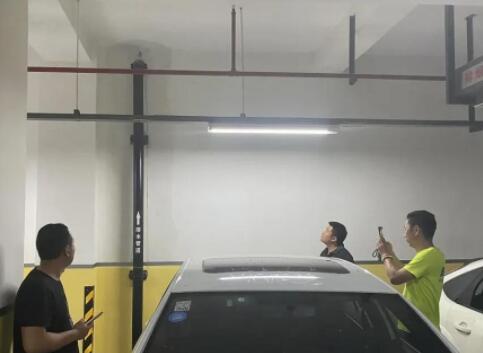 武漢地下車庫頂板裂縫滲漏水 就找武漢神盾堵漏