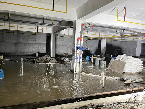 水泥灌漿堵漏封堵地下車庫底板滲漏水